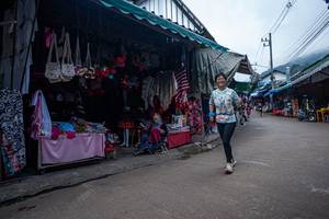 BIB: 
                            <button type="button" onclick="openModal(22795439)" class="btn btn-primary btn-sm float-right btn-popup" data-toggle="modal" data-target=".modal-high-quality">
                        <i class="fas fa-shopping-cart"></i> Add to Cart
                    </button>
                                            <button type="button" onclick="isThisMe(22795439, true)" class="btn btn-success btn-sm float-right btn-popup btn-isme hidden" data-toggle="tooltip" data-placement="bottom" title="นี่คือรูปของคุณใช่ไหม คลิกที่นี่เพื่อเอาเข้าอัลบั้ม">
                        <i class="fas fa-plus"></i> Add to album
                    </button>
                    <button type="button" onclick="isThisMe(22795439, false)" class="btn btn-warning btn-sm float-right btn-popup btn-isnotme hidden">
                        <i class="fas fa-ban"></i> Remove from album
                    </button>